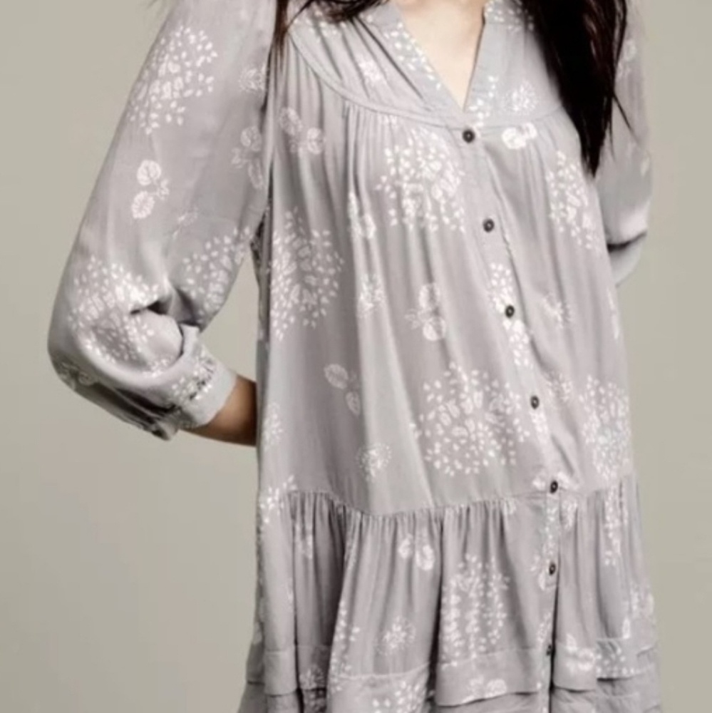 Holding horses pavin tunic in euc size med